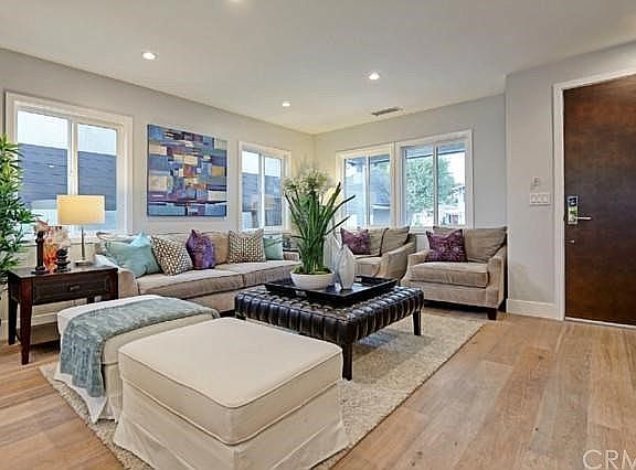 2nd image of 1010 Coastline Dr