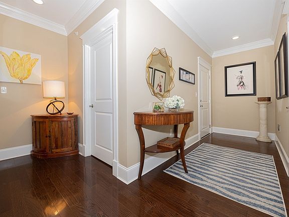 3rd image of 4 Longwood Ln #303