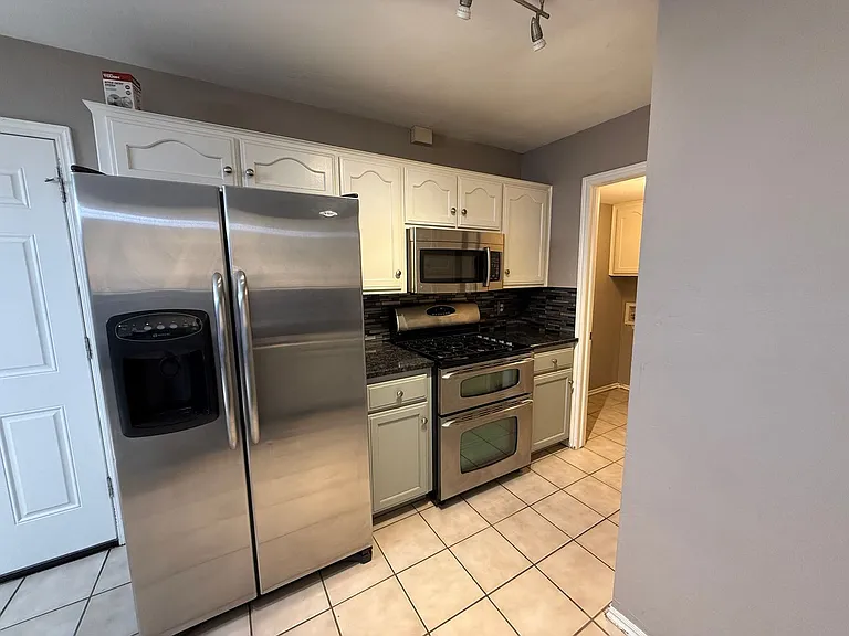 1404 SW 22nd St — Photo 12