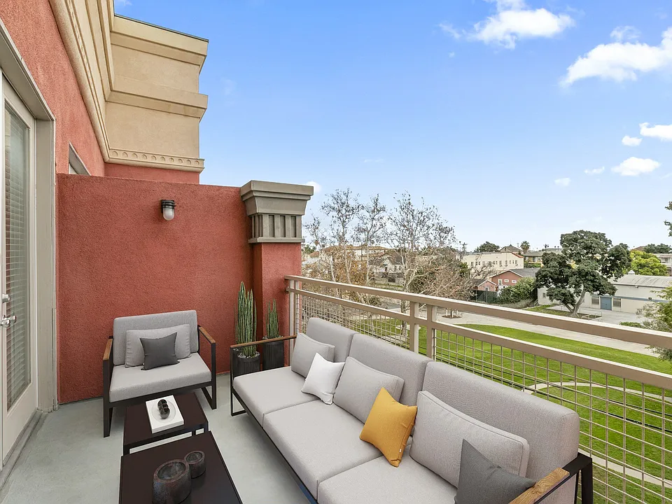 San Pedro Bank Lofts