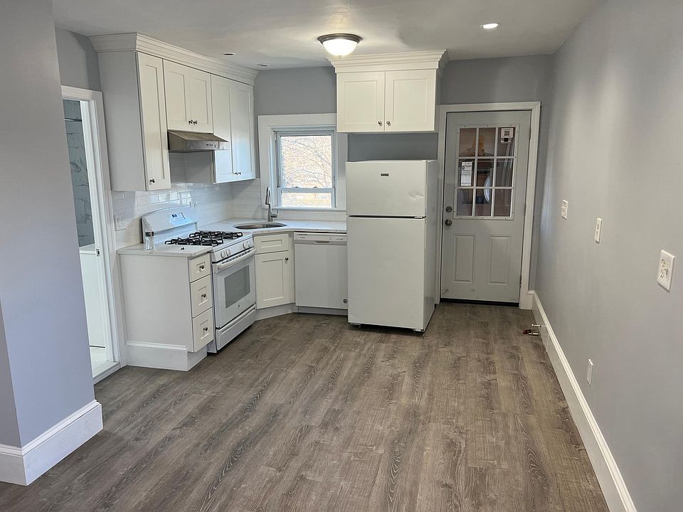 1st image of 32 Stedman Ave #B