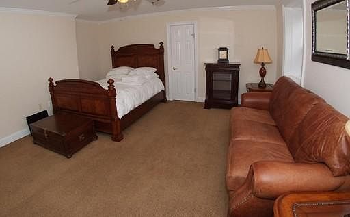 5th image of 194 E Lee St APT 1D