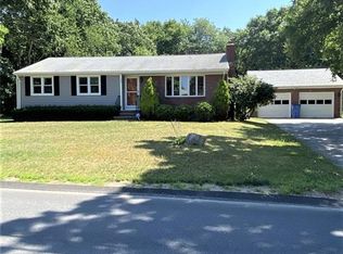 284 Angell Rd, Lincoln, RI 02865