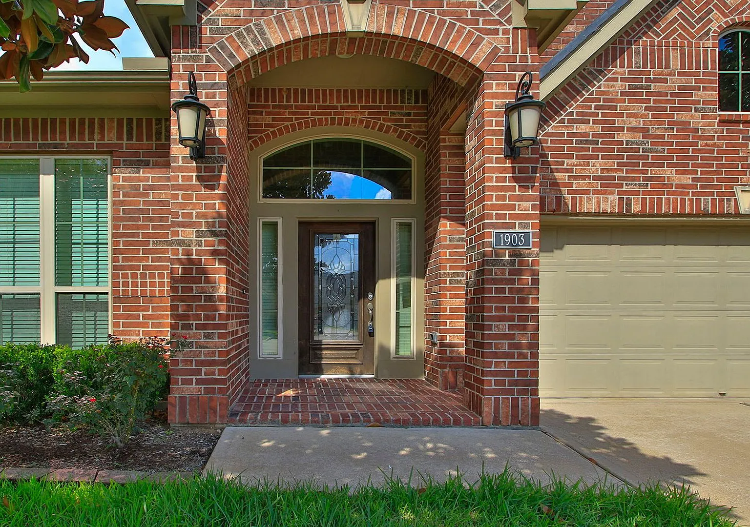 1903 Palmetto Glen | Beautiful brick home in cul-de-sac! | 4 Bed 3 Bath — Photo 3
