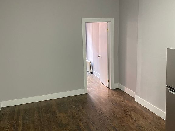 3rd image of 442 W 54th St #12-4