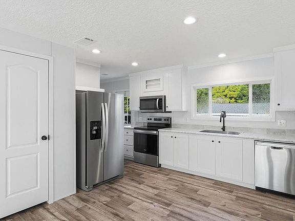 3rd image of 11421 RAMPART LANE