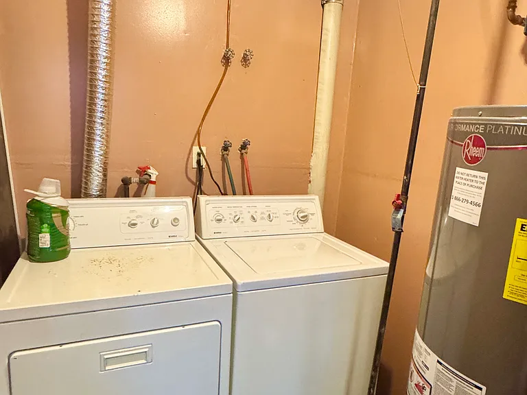 179 Lewiston St #1 — Photo 19
