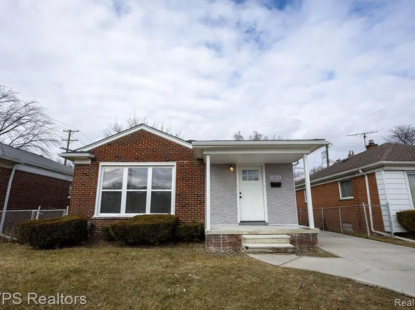 18011 Curtain Ave, Eastpointe, MI 48021