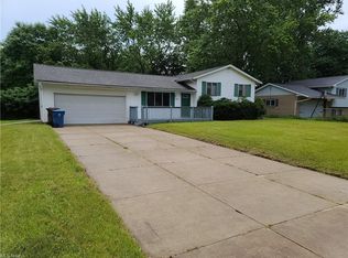 1128 Tait Rd, Akron, OH 44319