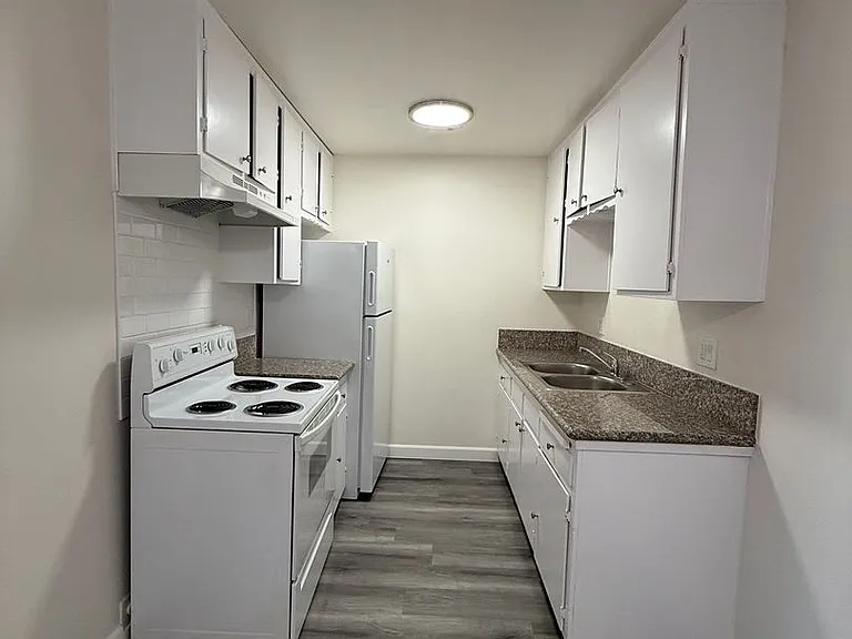 636 F St — Photo 11