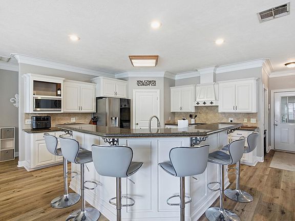 5th image of 4929 E Westridge Park Dr