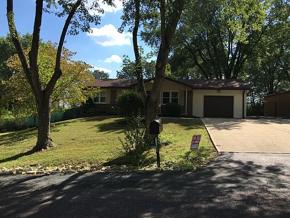 2nd image of 4374 Woodridge Dr