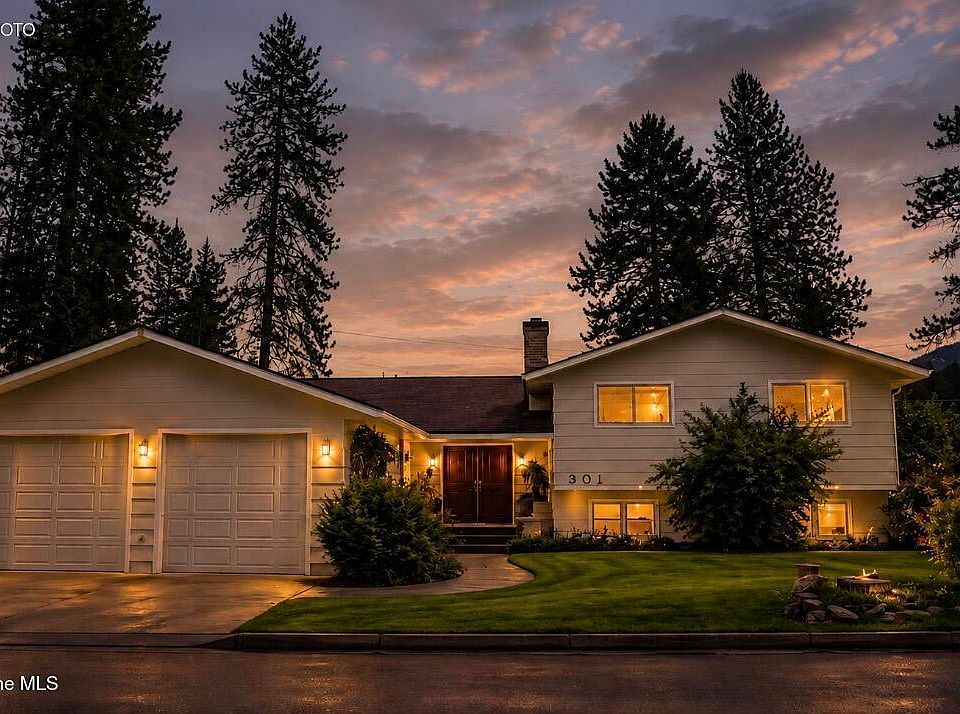 1st image of 301 Woodland Dr