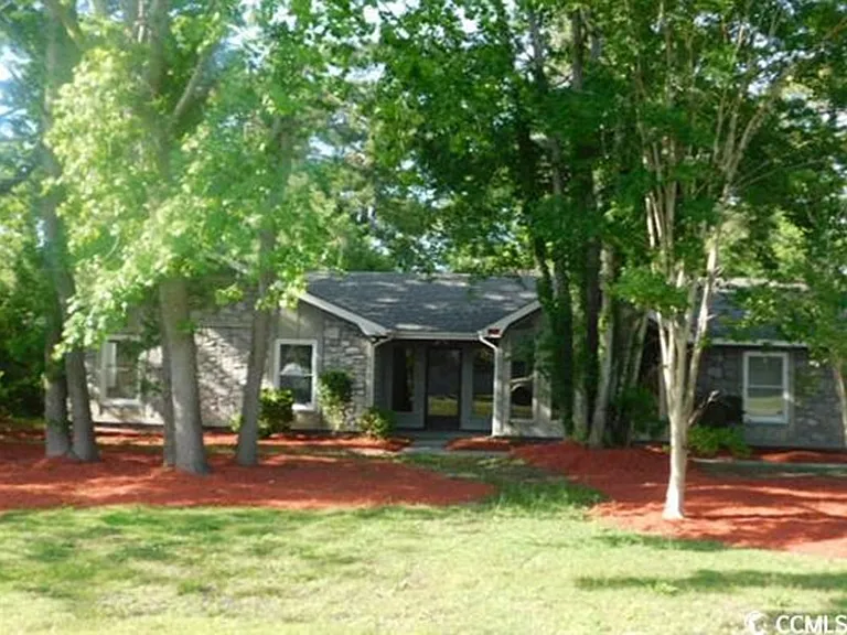 51 Plantation Rd — Photo 1