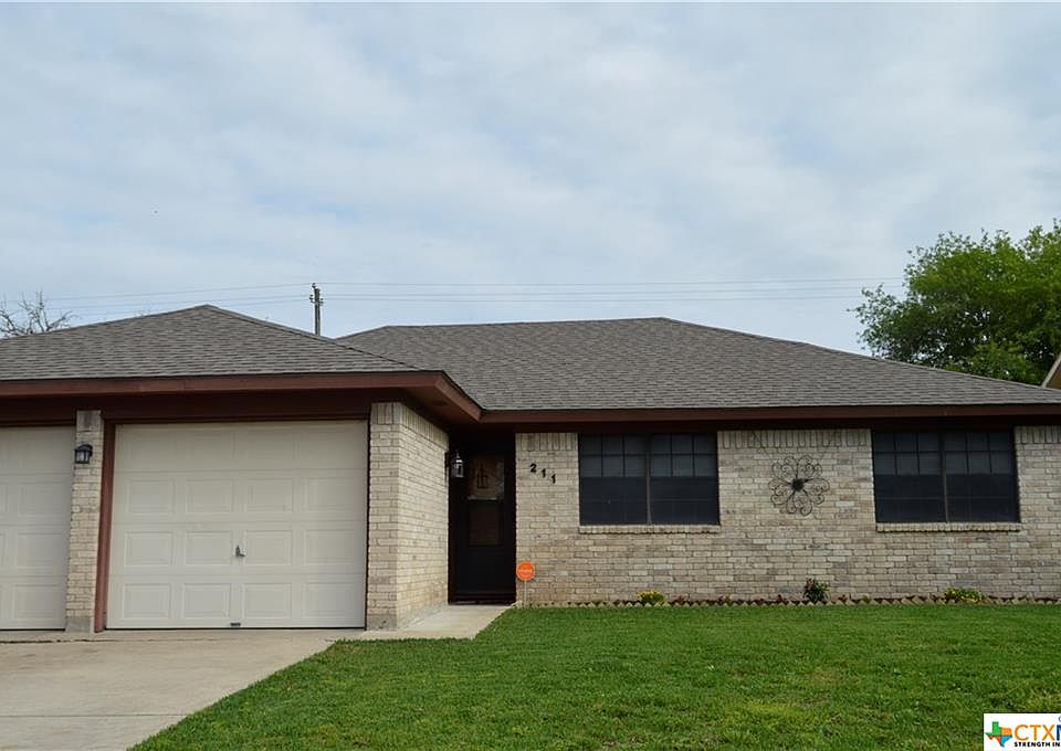 1st image of 211 Monterrey Dr