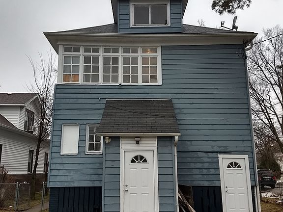 2nd image of 807 S McAlister Ave