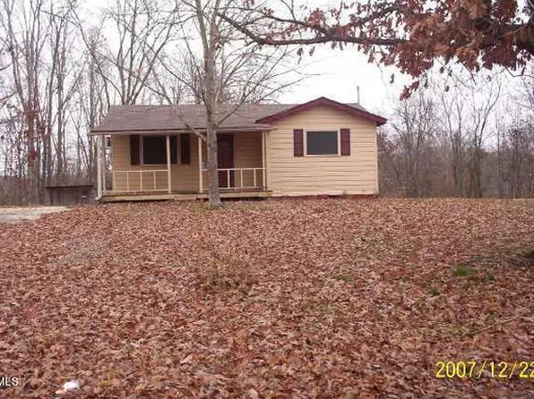 125 Fish Ln, Bolivar, TN 38008