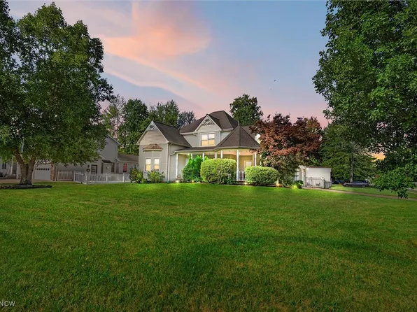 7698 Angela Ln, Madison, OH 44057