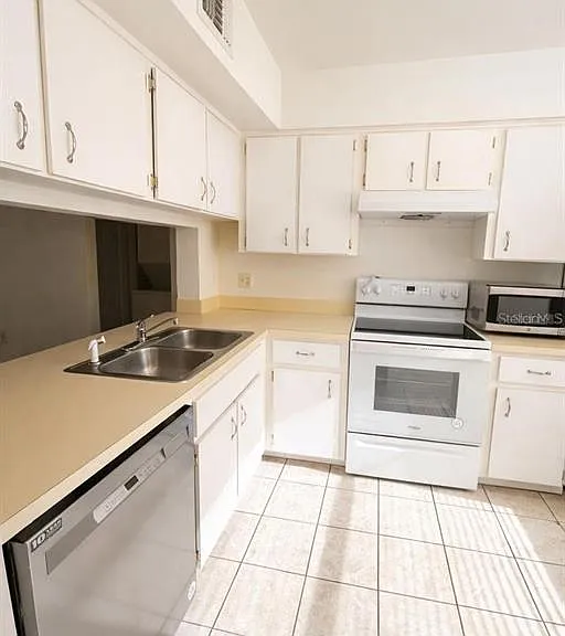 3244 Candle Ridge Dr #202 — Photo 2