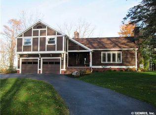 128 Pine Ridge Dr, Newark, NY 14513