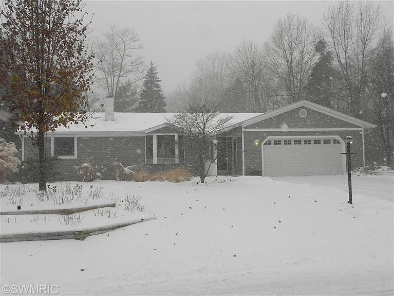 1st image of 672 Blackbass Ave