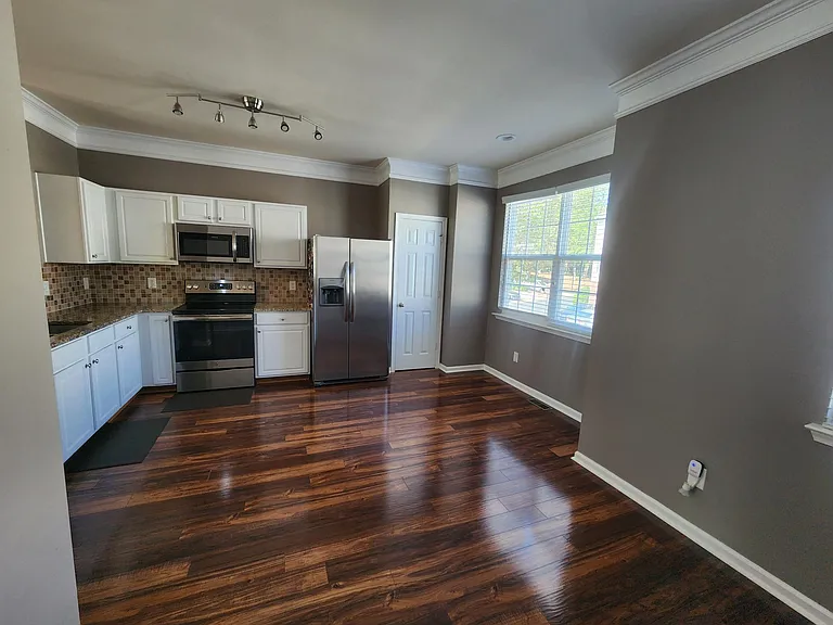 2484 Ivey Crest Cir — Photo 8