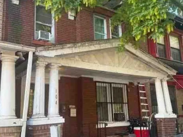 104 Sunnyside Avenue, Brooklyn, NY 11207