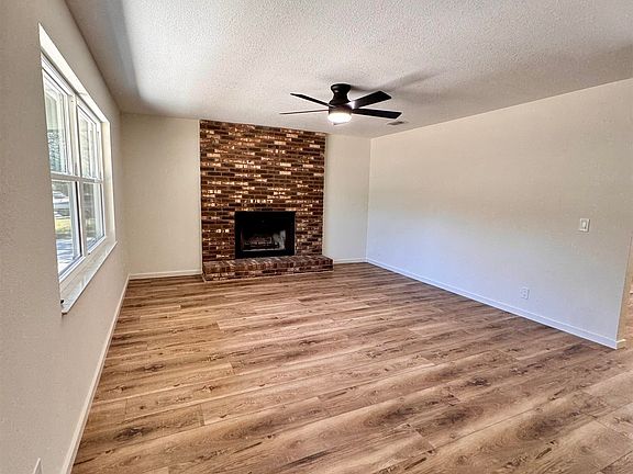 2nd image of 226 Jasmine Rd