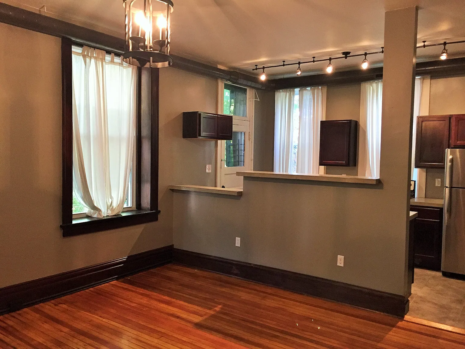 7033 Meade Pl — Photo 2