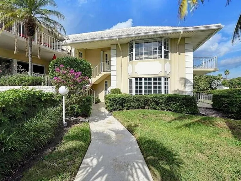 1299 S Ocean Blvd #L5 — Photo 2
