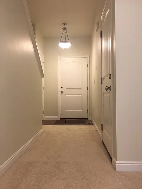 3 bed, 2.5 bath, 1853 sqft, $1,999 — Photo 4