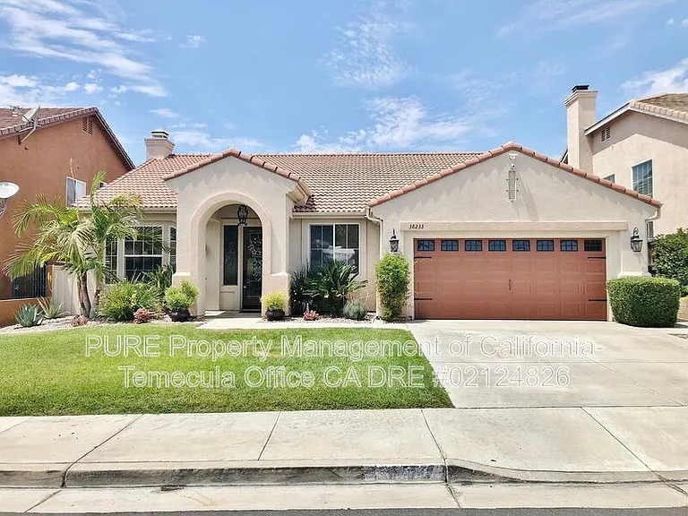 38233 Augusta Dr — Photo 1