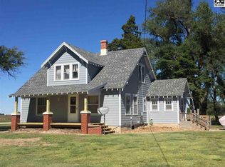 834 Raccoon Trl, Galva, KS 67443