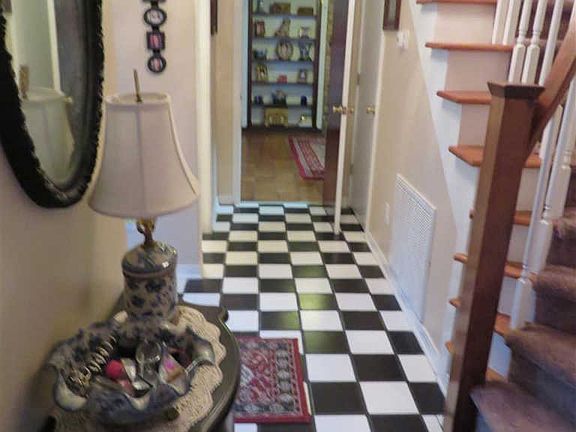 3rd image of 8245 Monticello Dr