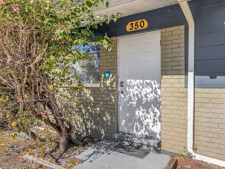 600 Douglas Ave — Photo 2