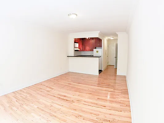 Rented by Urban Real Estate Inc | media 4