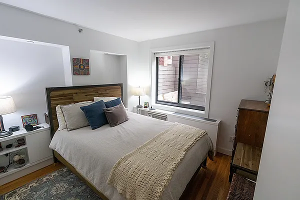 Rented by Douglas Elliman | media 2