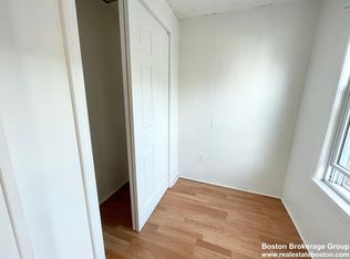 105 Buttonwood St APT 4, Dorchester, MA 02125