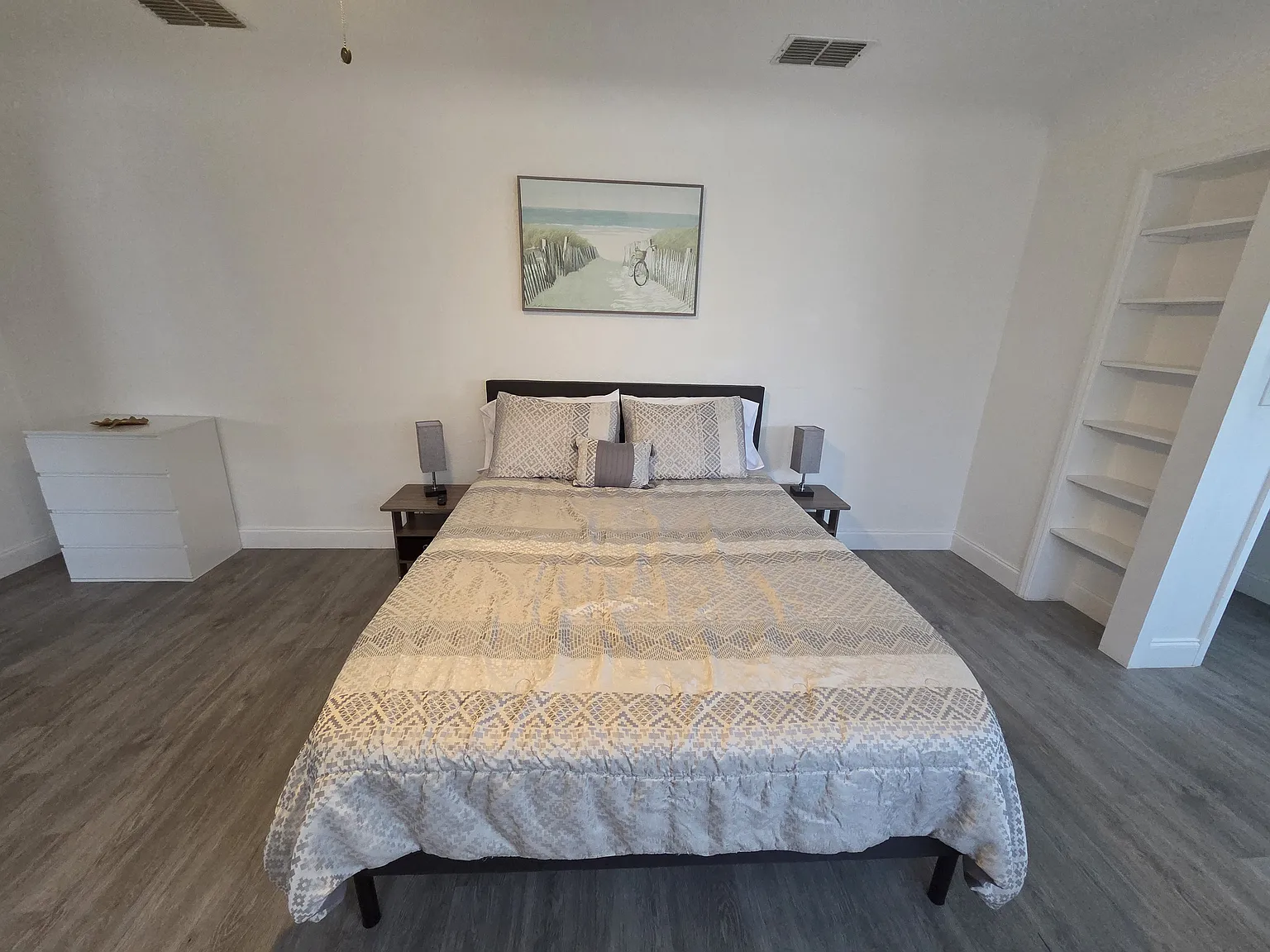 1 bed, $1,200 — Photo 2