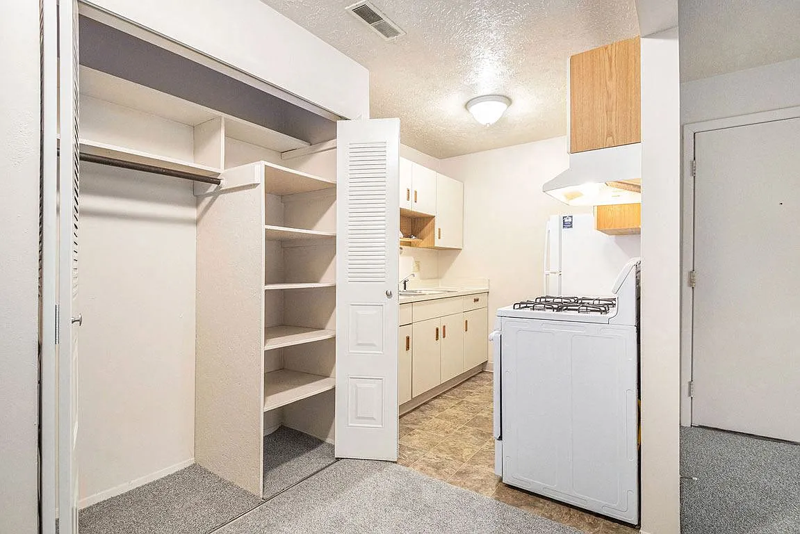 Brookside Apartments — Photo 4