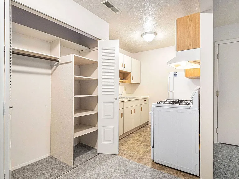 Brookside Apartments — Photo 3
