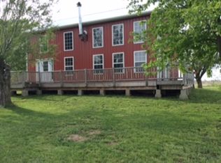 22151 Hand Rd, Atchison, KS 66002