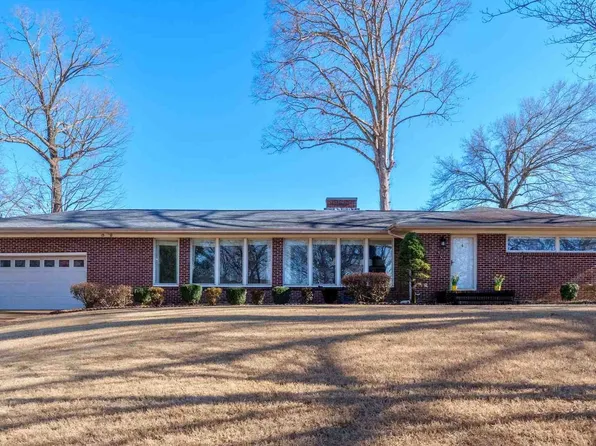3306 19th Ave, Sheffield, AL 35660