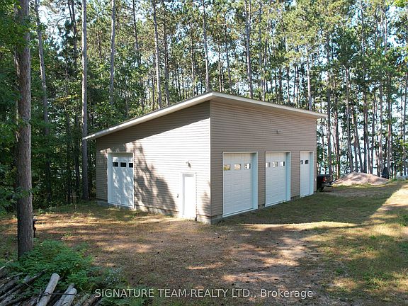 4th image of 1796 Round Lake Rd #C