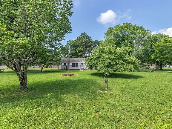 5th image of 104 Belaire Dr