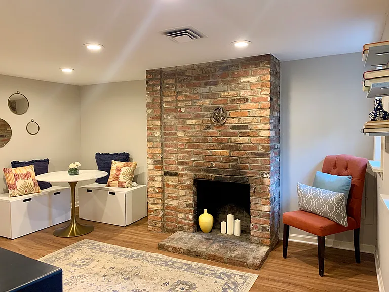 1434 A St SE — Photo 1