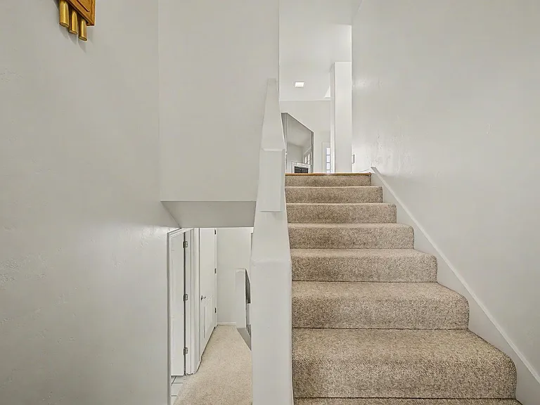 5736 N 25th St — Photo 27