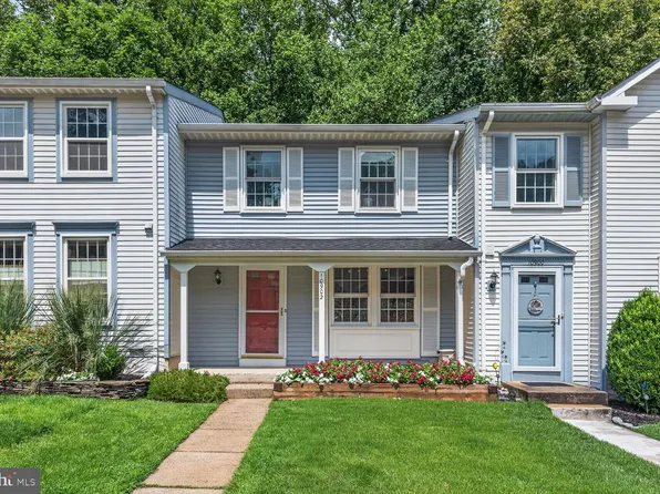 10902 Harpers Square Ct, Reston, VA 20191