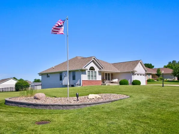 5764 NW 3rd Ct, Des Moines, IA 50313