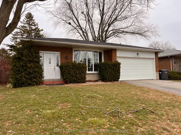 3195 Valmarie Ave, Mississauga, ON L5C 2A4